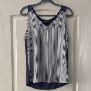 Stylish Striped Tank Top in Navy and White
